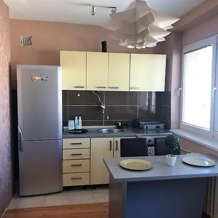 Square Vanilla Downtown Apartment *