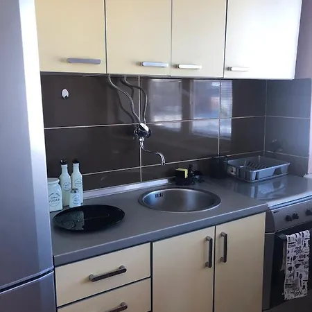 Square Vanilla Downtown Apartment