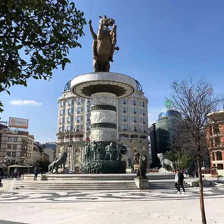 Square Vanilla Downtown *