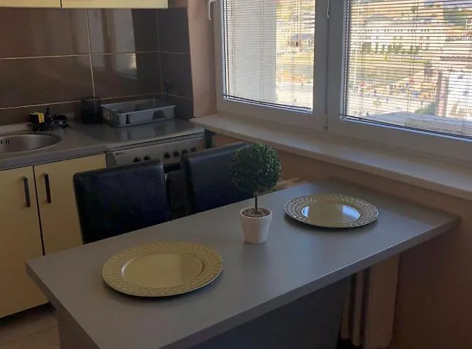 Square Vanilla Downtown *